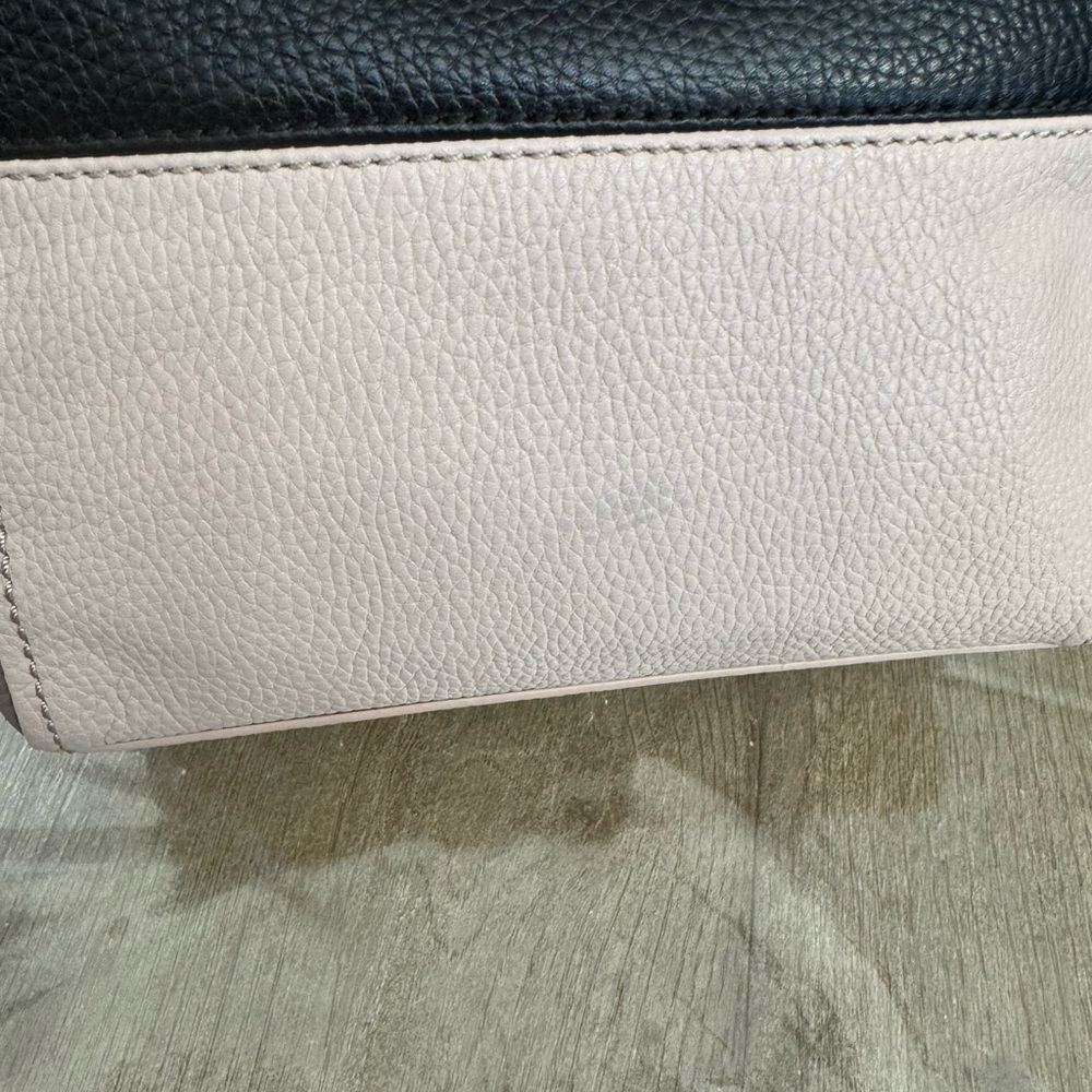 Kate spade crossbody bag like new - Picture 7 of 17